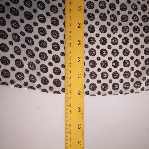 Rose & Olive Ladies Size Medium White with Olive Green Pattern Tunic / Blouse - Picture 10 of 10